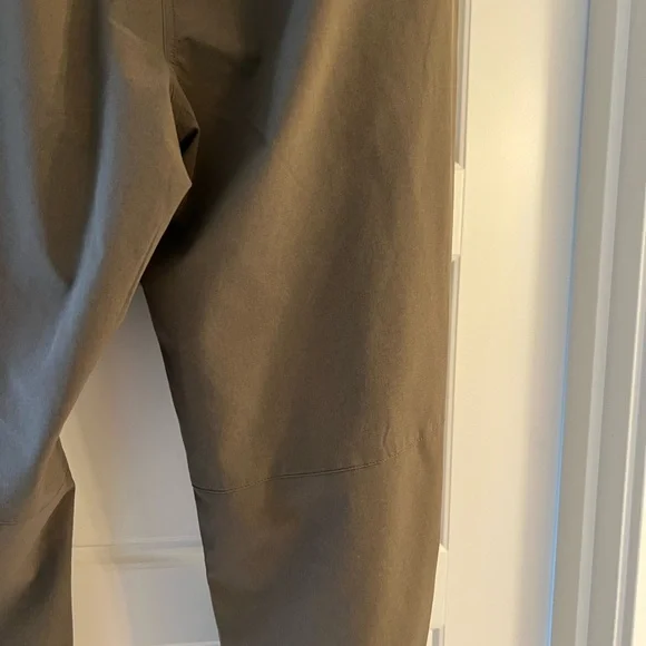 L.L Bean men’s Multisport pants. XL 28 inch inseam - Picture 12 of 13